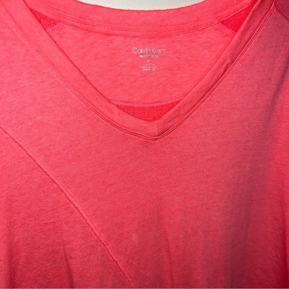 Calvin Klein Performance Hot Pink Asymmetrical Top Size Medium - Picture 6 of 7